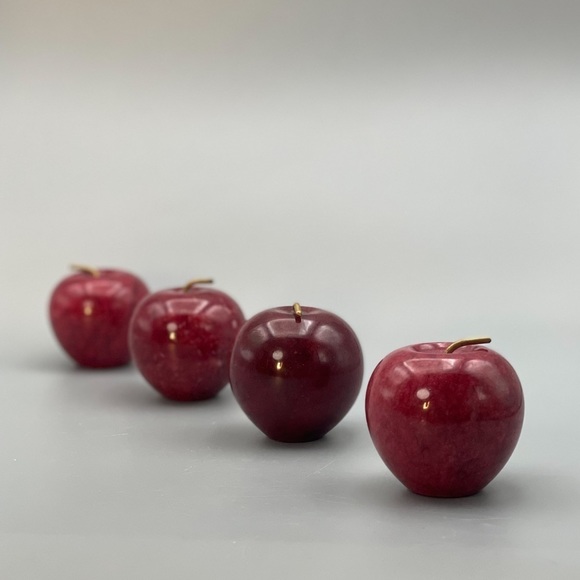 Onyx Red Apple, Solid Stone (1 apple per order) - Picture 6 of 7